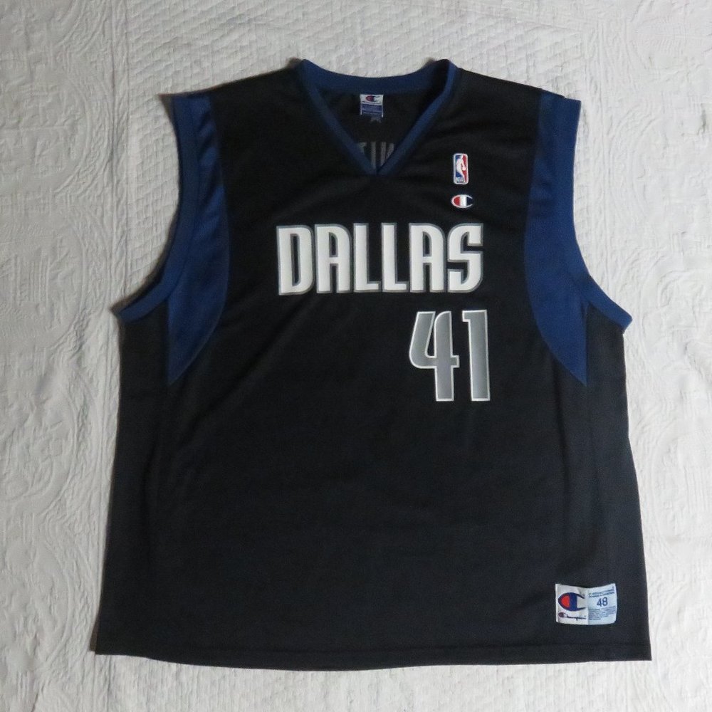 Dallas Mavericks Dirk Nowitzki Jersey size 48 (XL)